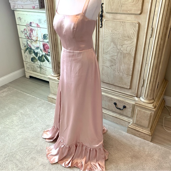 NEW Rose Gold Dress with Ruffle, Prom Dress, NWOT Size M/10 - Picture 2 of 10